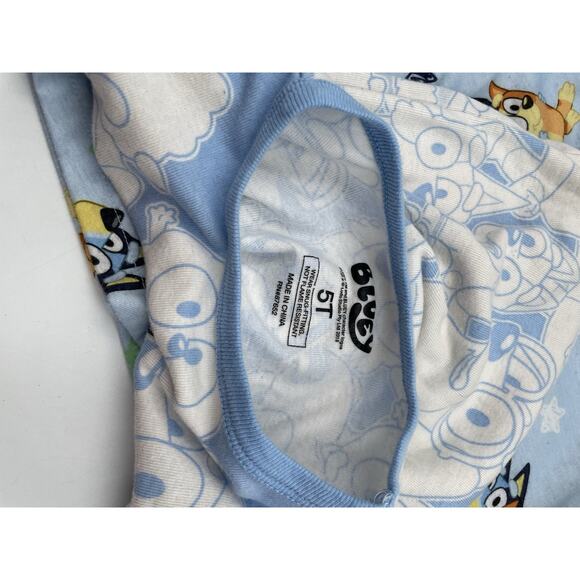 Bluey 3-Piece Set Two (2) T-Shirts & Shorts Outfit Size 5T - Picture 8 of 8